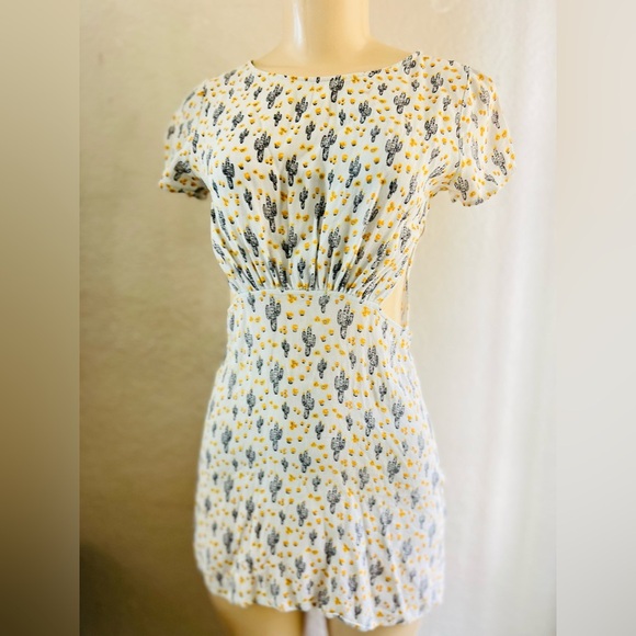 For Love & Lemons -  Mojave Cactus Mini dress - Size XS 
Offers are welcome!! - Picture 3 of 12